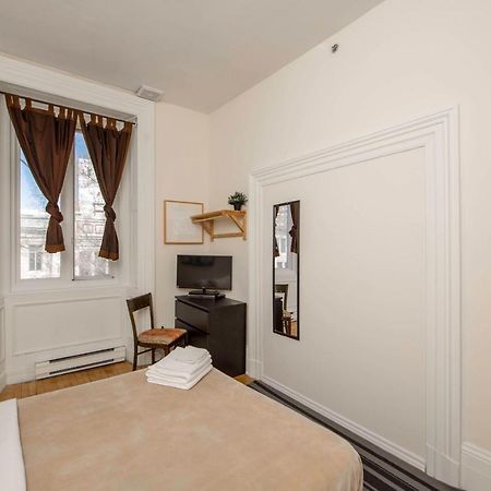 Auberge St Denis Montreal Exterior photo